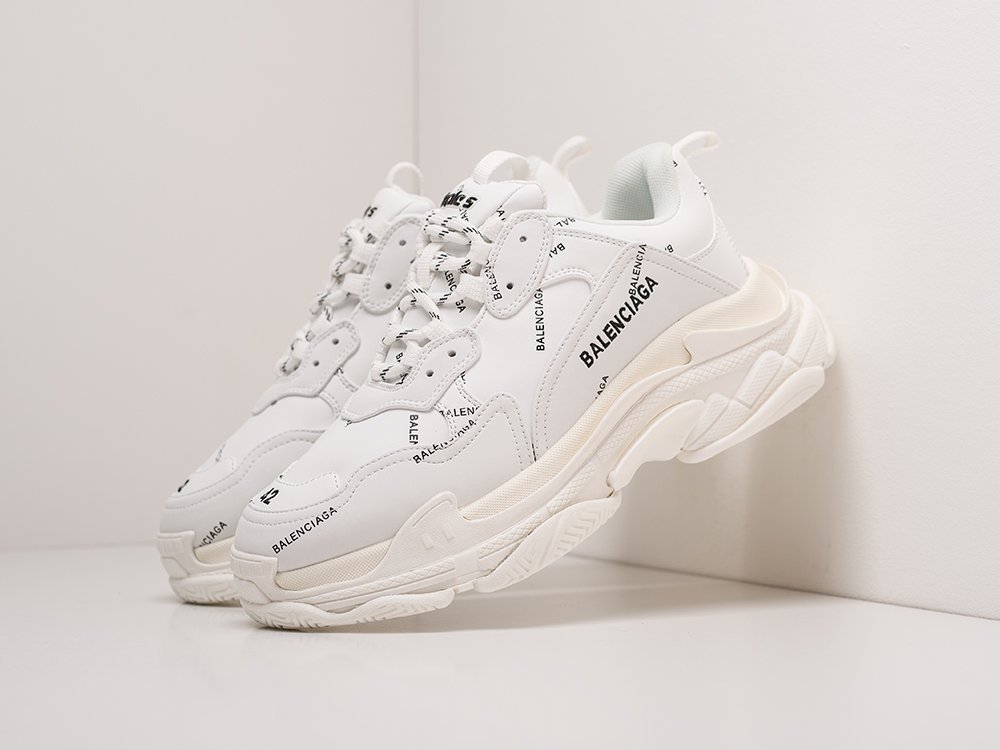 balenciaga triple s 218