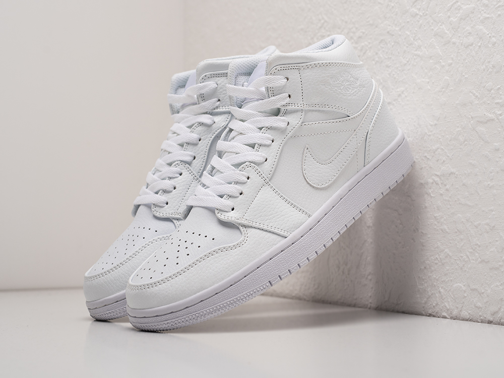 Кроссовки Nike Air Jordan 1 Mid